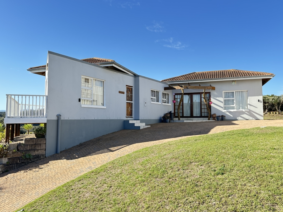 6 Bedroom Property for Sale in Cola Beach Western Cape